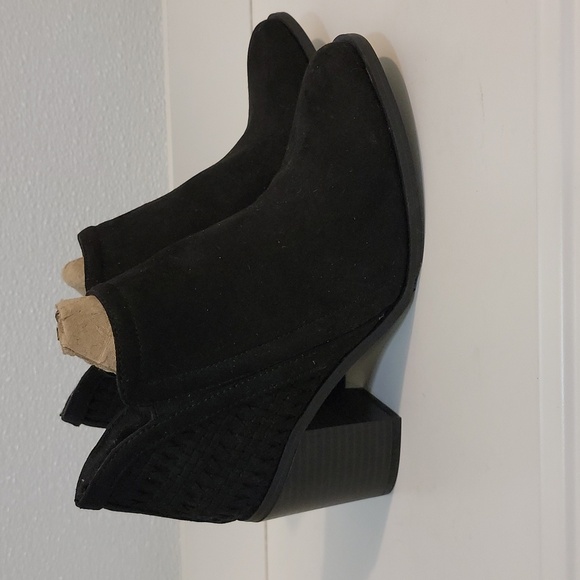 Madden Girl Black Cheyene Bootie, SIZE 6 1/2 - Picture 3 of 6